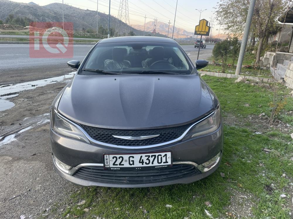 Chrysler 200